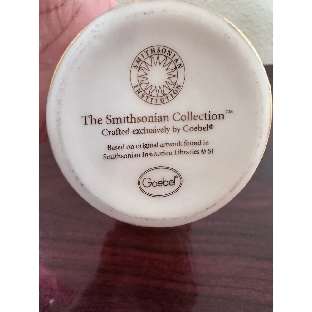 Goebel Smithsonian Collection Rose Porcelain Mini Vase Gold Trim with Box